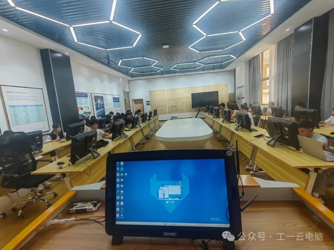 云南交通职业技术学院 现场图 1